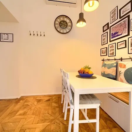 Tarsia Apartment *
