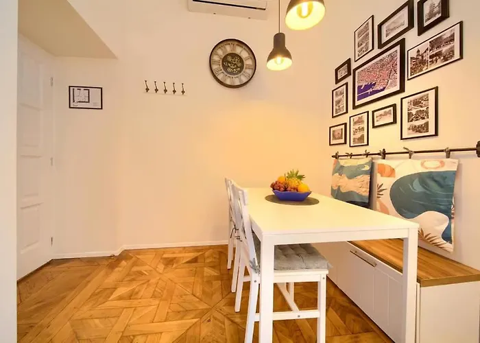 Tarsia Apartamento *